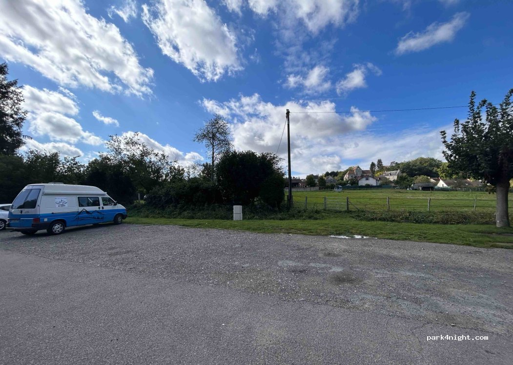 (95810) Vallangoujard - 1 Place de la libération — foto 2