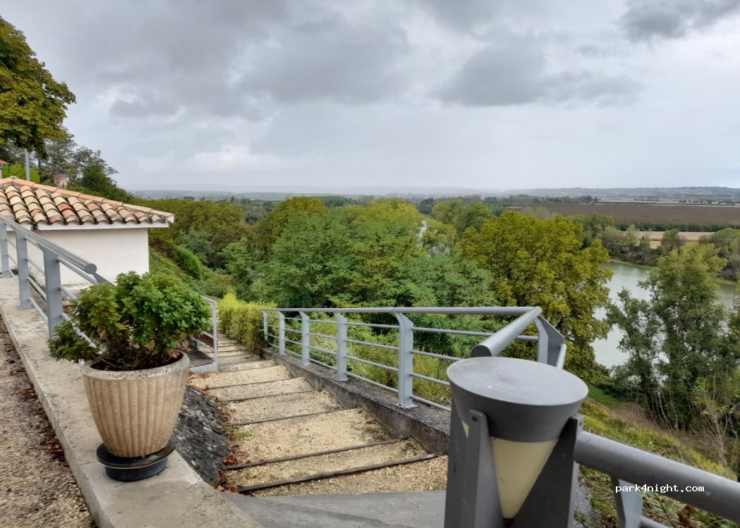 (47180) Meilhan-sur-Garonne - 2 Esplanade du Tertre Jean Fenouillet — foto