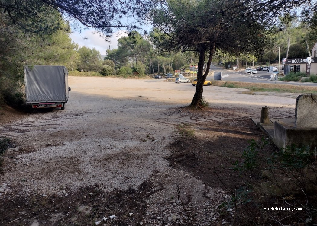 (13780) Cuges-les-Pins - D8N — foto 2