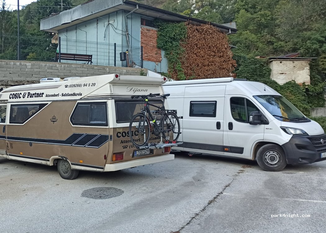 (4239) Kosovo - 83 Републикански път II–86 — foto