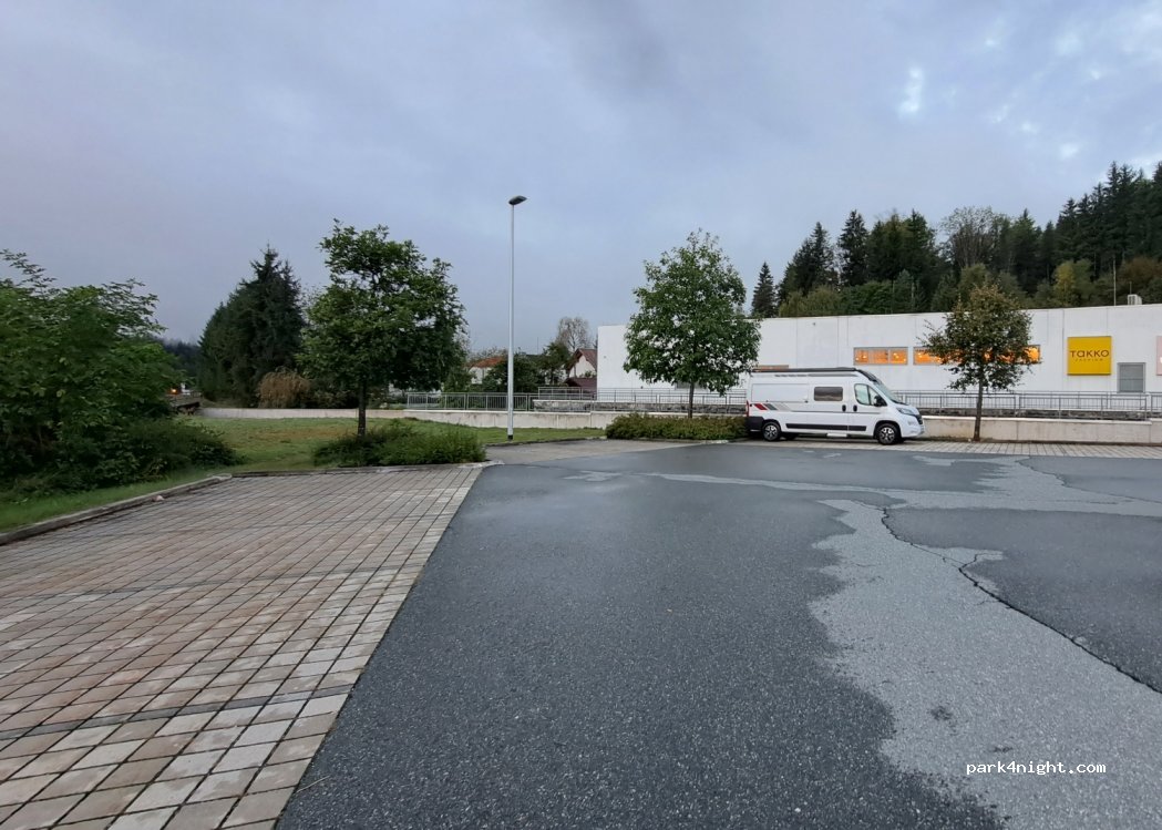 (9620) Hermagor - 27 Gailtal Straße — foto