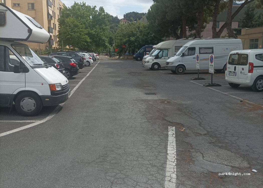 (17031) Albenga - 6 Via Libero Emidio Viveri — foto