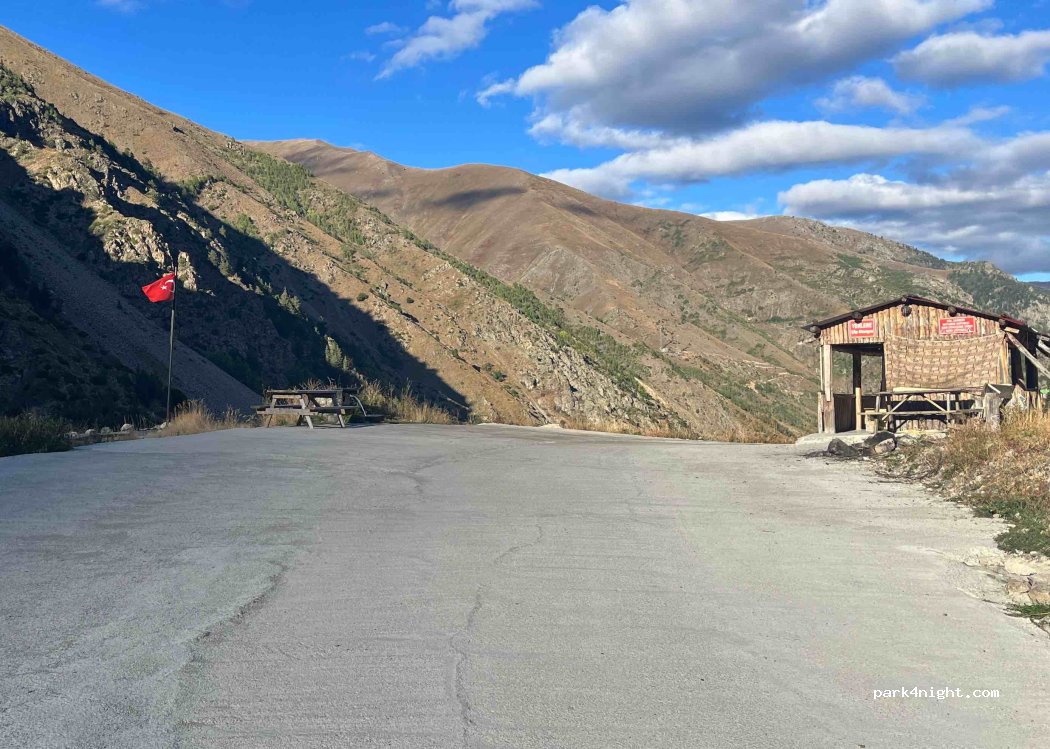 (08890) Yaylalar - Unnamed Road — foto
