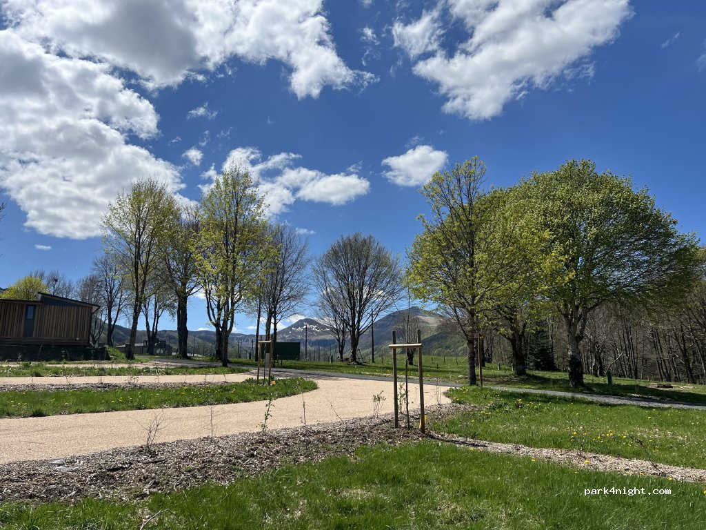 Camping Onlycamp - Les Monts du Cantal — foto 4