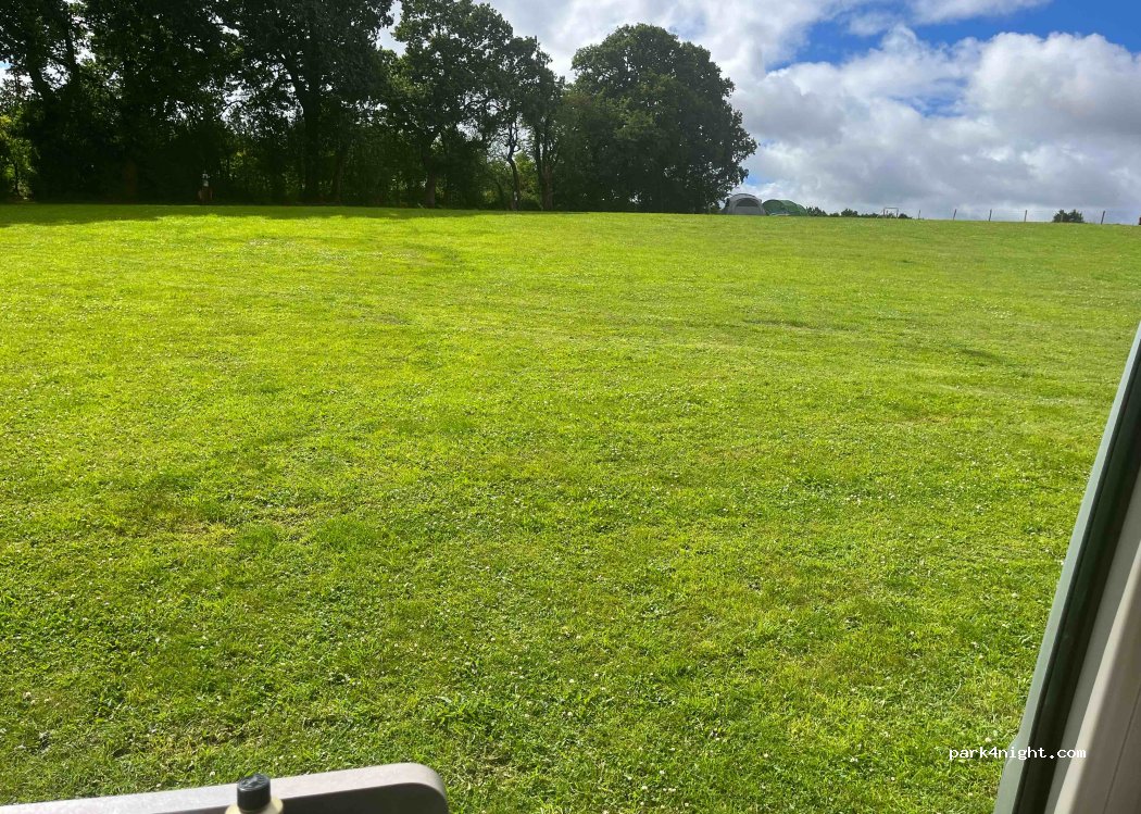 Hillside campsite — foto