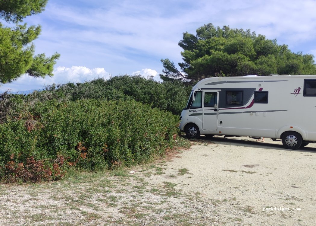 (630 85) Pefkohori - Unnamed Road — foto 4