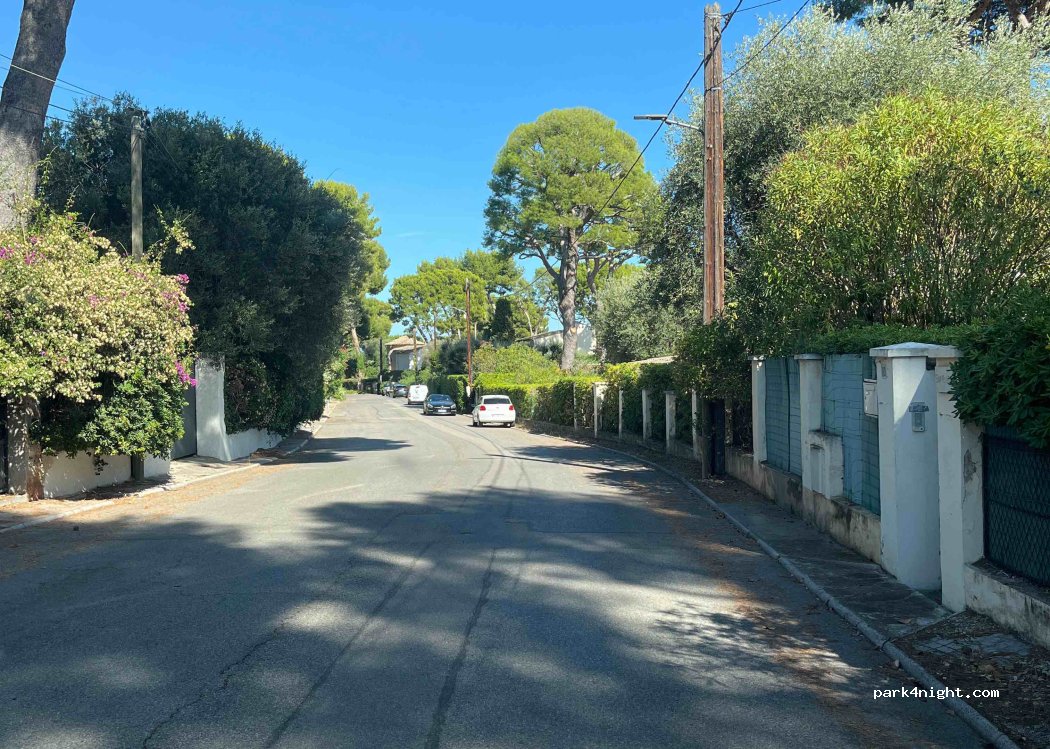 (06160) Antibes - 10 Boulevard Notre Dame — foto