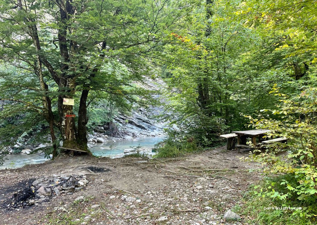 () Izgori - — foto