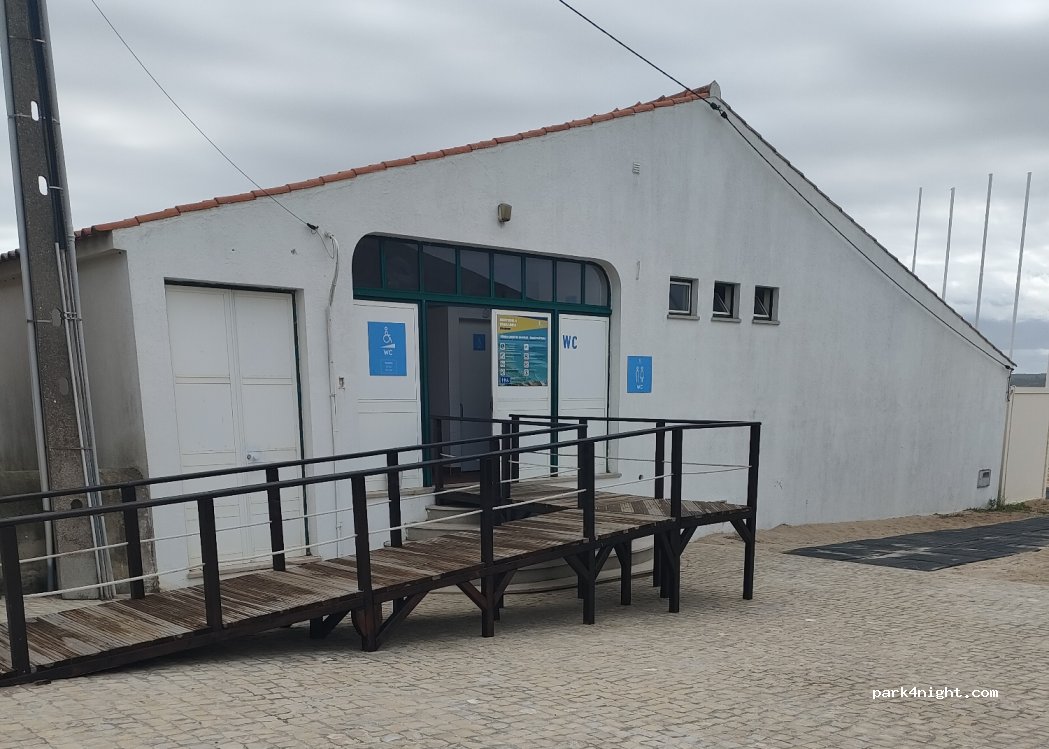 (2500) Foz do Arelho - 2500 Rua Visconde Morais — foto