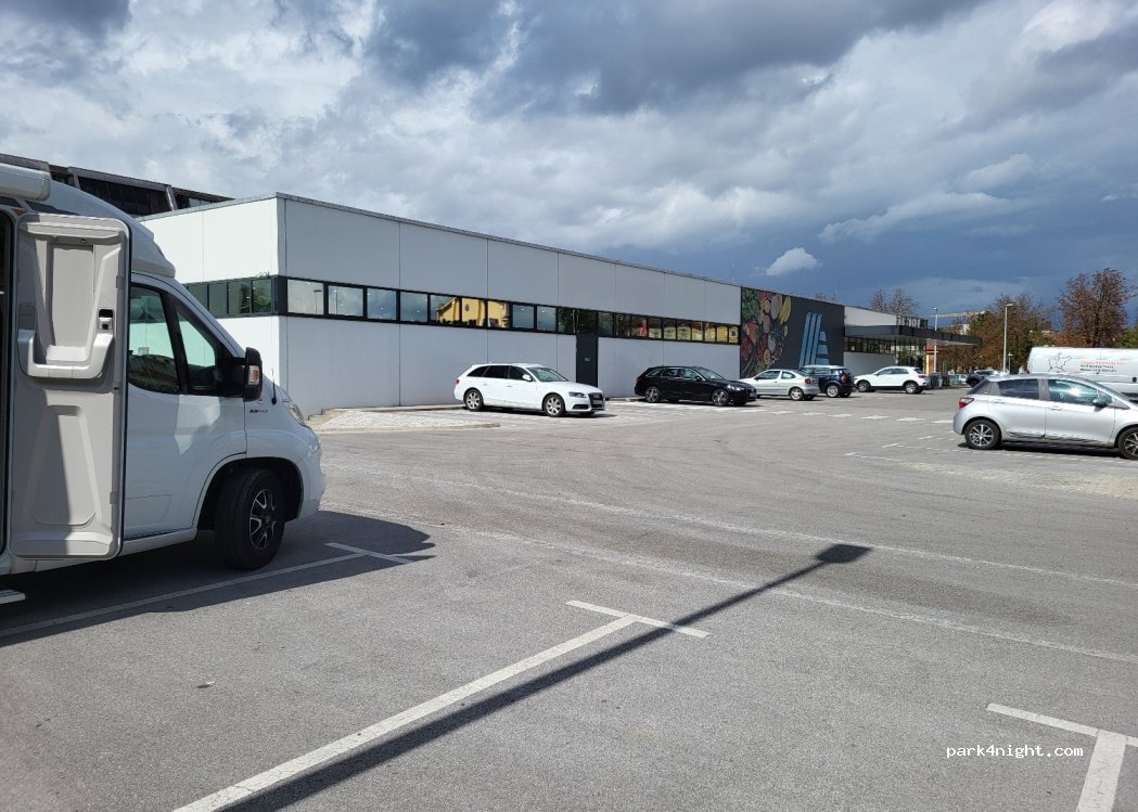 (1000) Ljubljana - 11 Mesarska cesta — foto