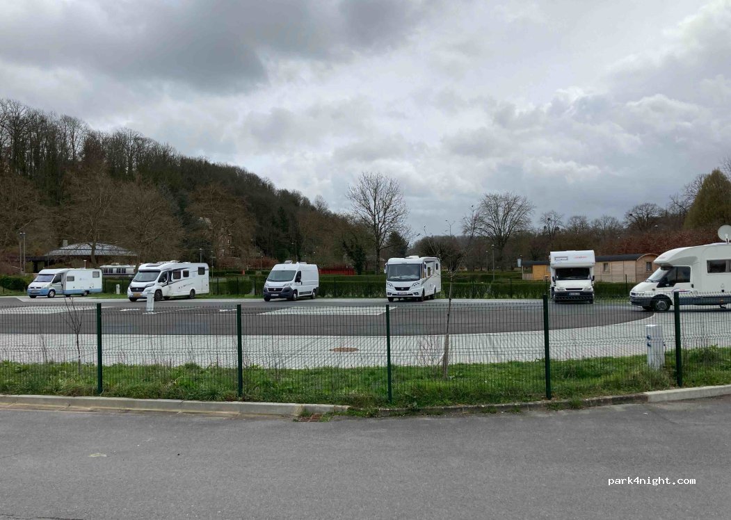 Aire camping-car du Mont Olympe — foto 3