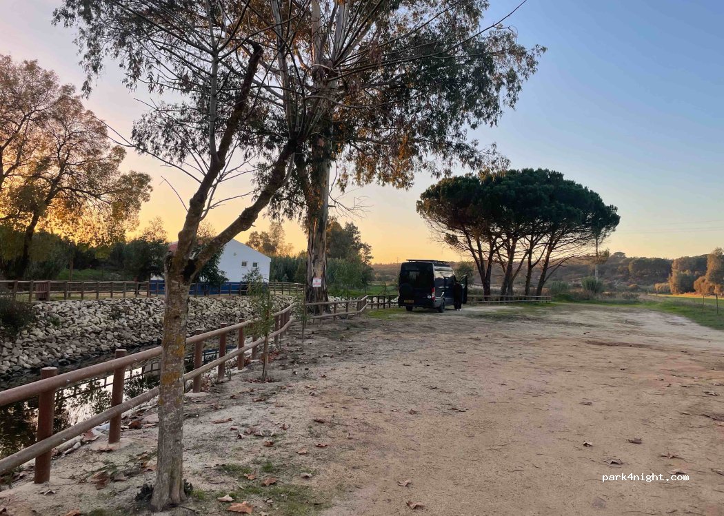 (2080-701) Almeirim - 26 R. de Baixo — foto 2