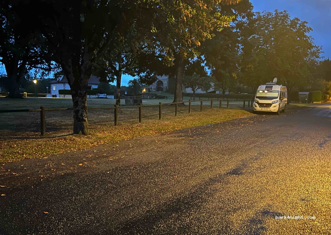 (15250) Naucelles - 3 Route de Varet — foto 2