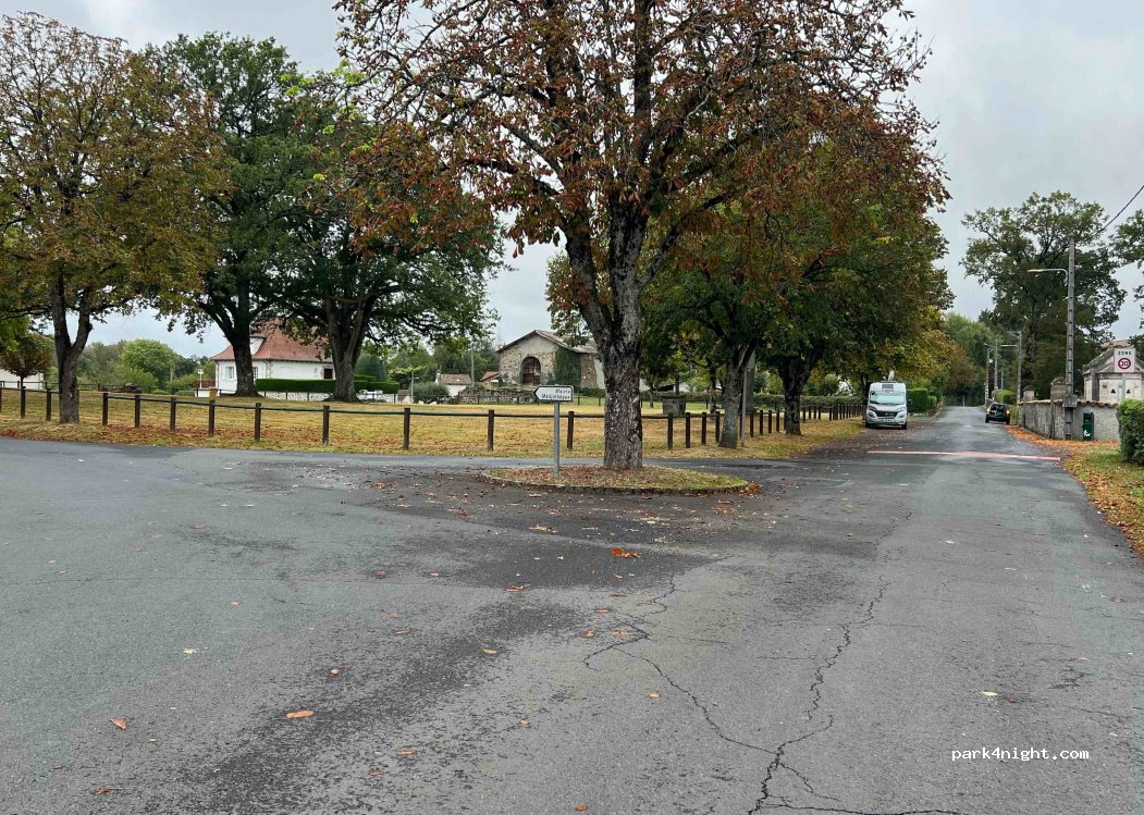 (15250) Naucelles - 3 Route de Varet — foto 3