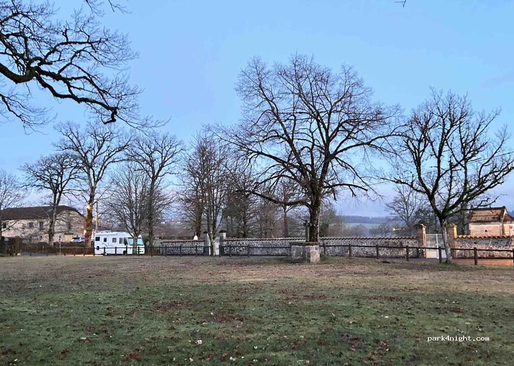 (15250) Naucelles - 3 Route de Varet — foto 4