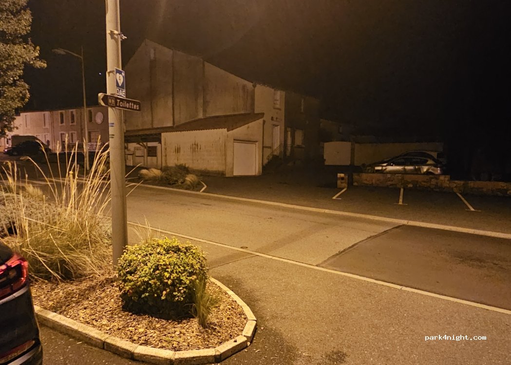 (49360) Yzernay - 14 Rue Stofflet — foto 2