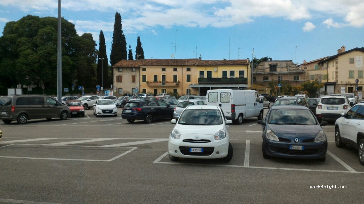(37067) Valeggio Sul Mincio - 1 Piazza della Repubblica — foto 2