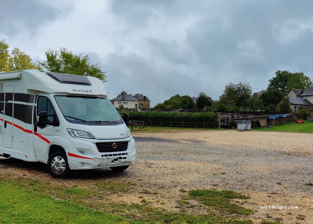 (19300) Rosiers-d'Égletons - 2 Route de Seugnac — foto