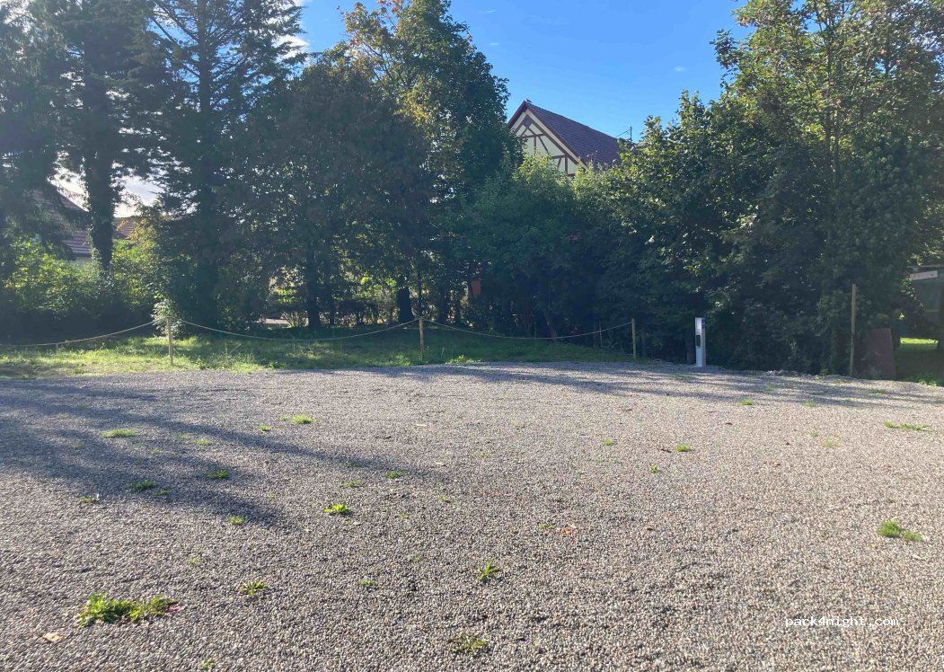 Stellplatz am Freibad — foto