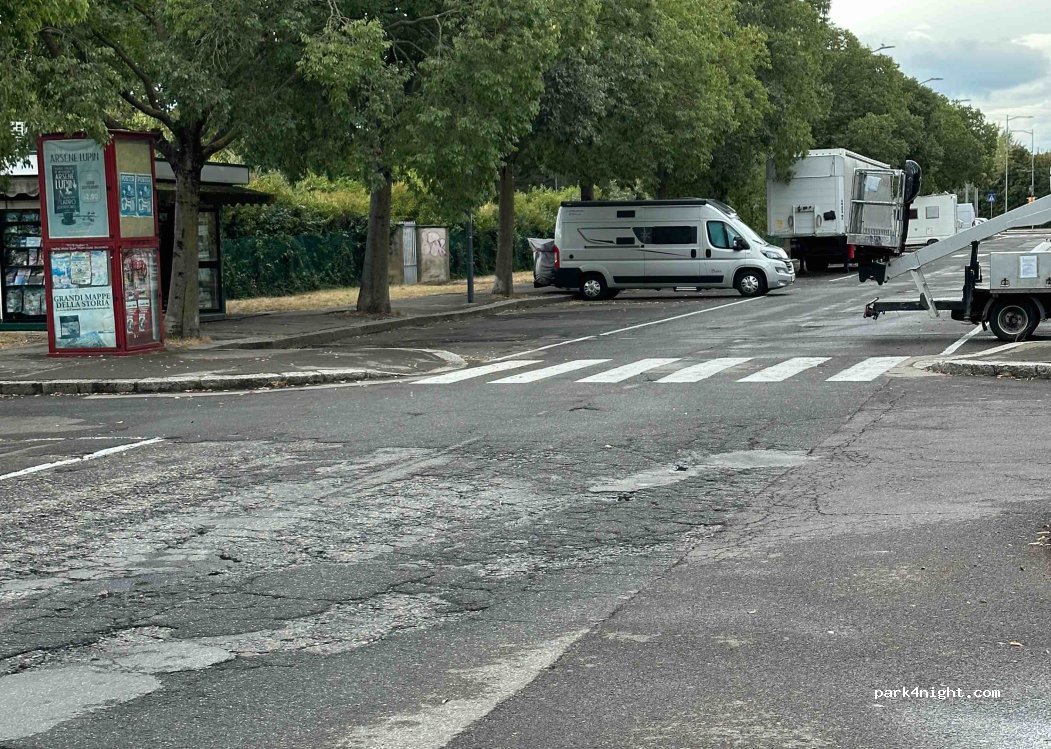 (40141) Bologna - 8 Piazzale Azzurri D'italia — foto