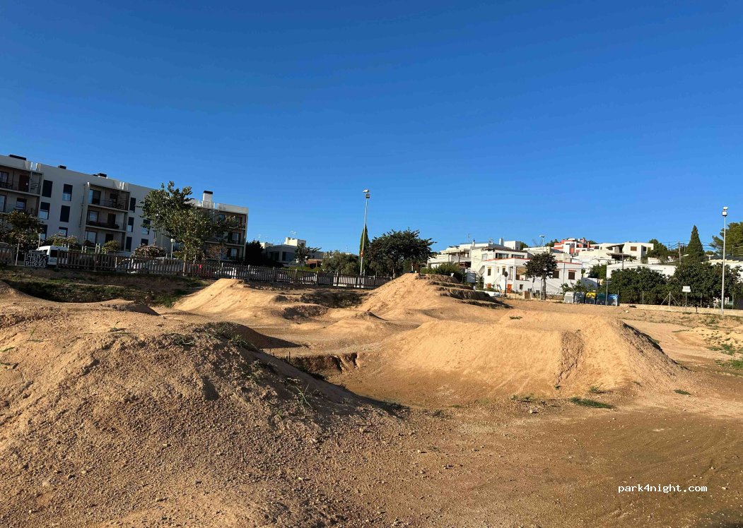 (07813) Puig d'en Valls - 38 Calle Mar Mediterrrani — foto