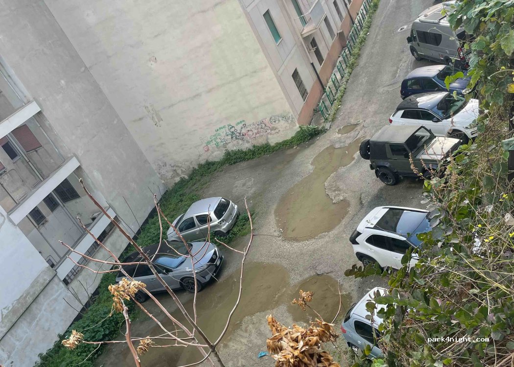 (98121) Messina - 15 Via Gesù e Maria in San Leone — foto 2