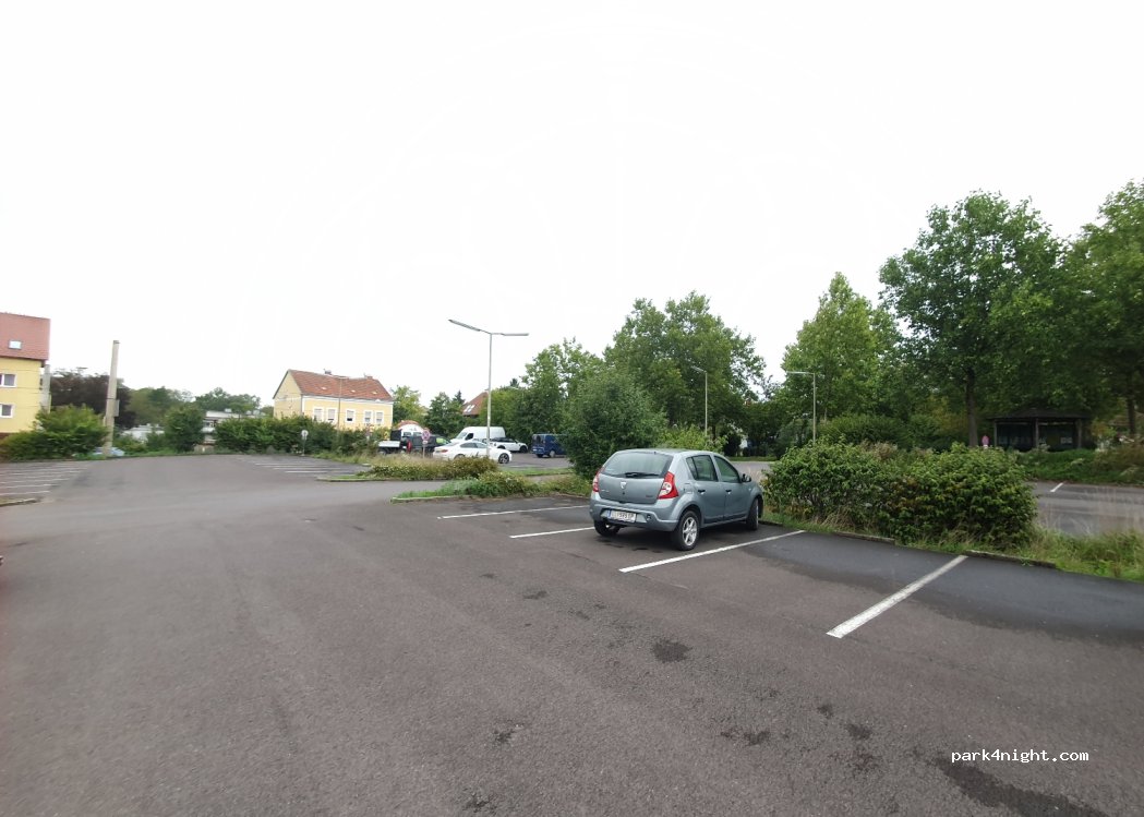 (4030) Linz - 23 Ebelsberger Schloßweg — foto 2