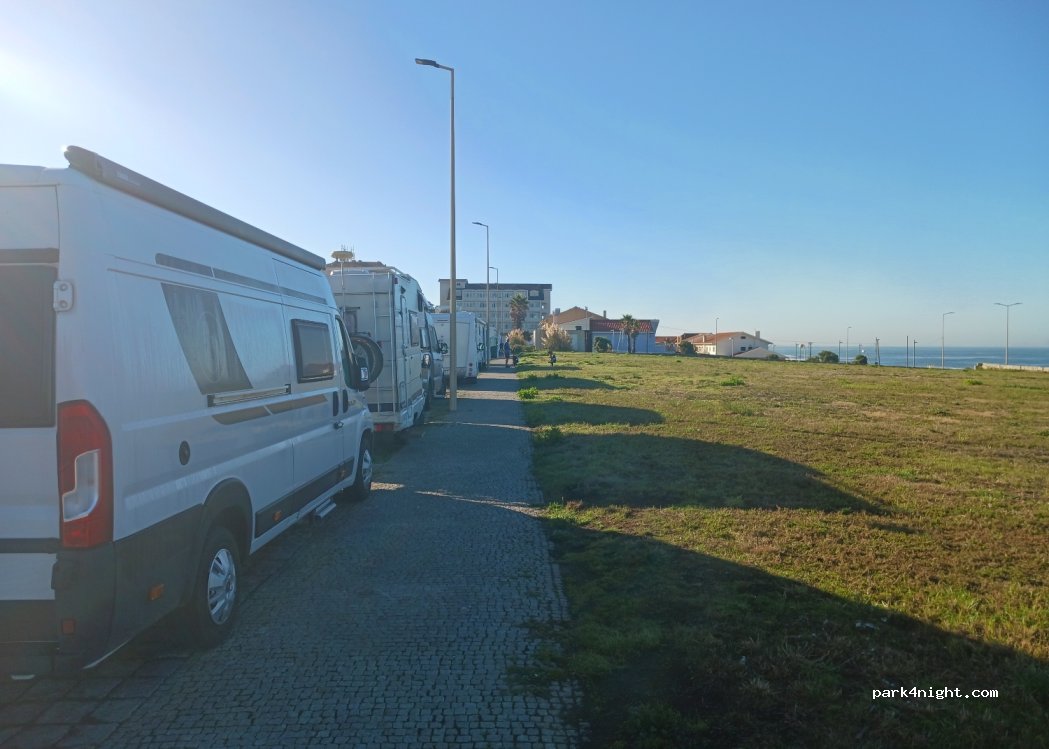 (4400-396) Vila Nova de Gaia - 61 Rua Calisto — foto 3