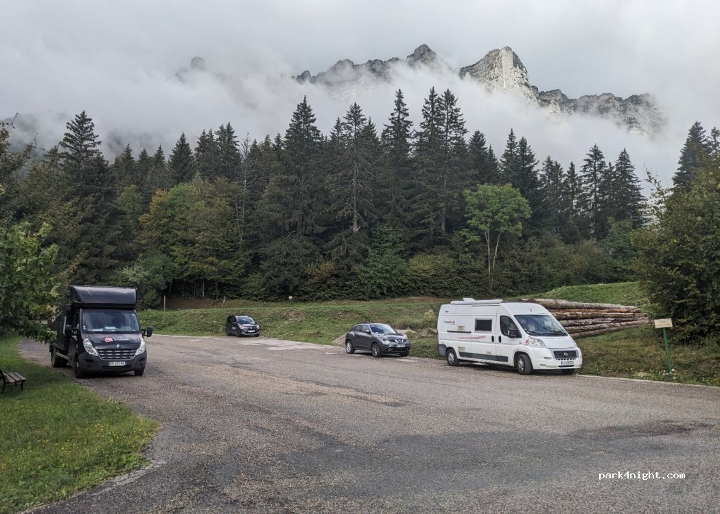 (38660) Plateau-des-Petites-Roches - 142 Place du Habert — foto