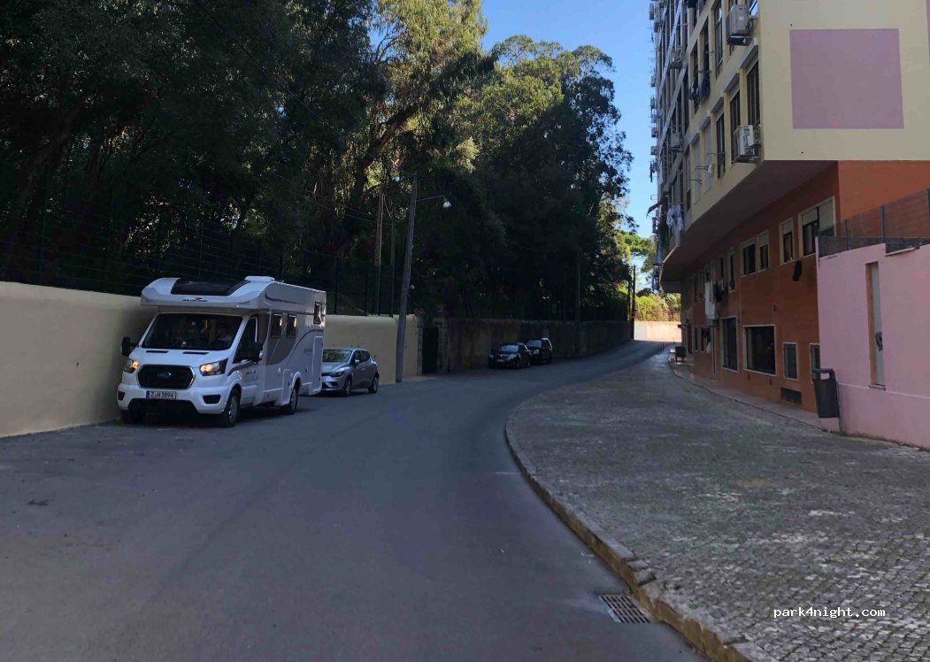 (1500) Lisboa - 30 Rua João de Freitas Branco — foto 2