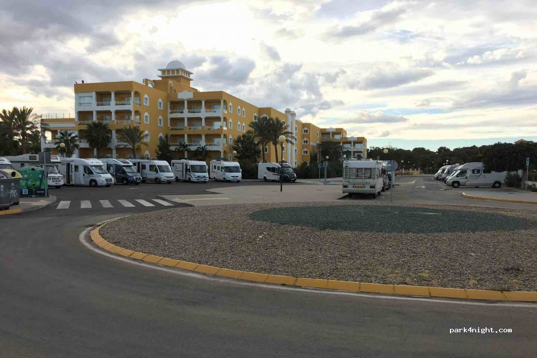 (04621) Vera - 1 Calle Delfin — foto