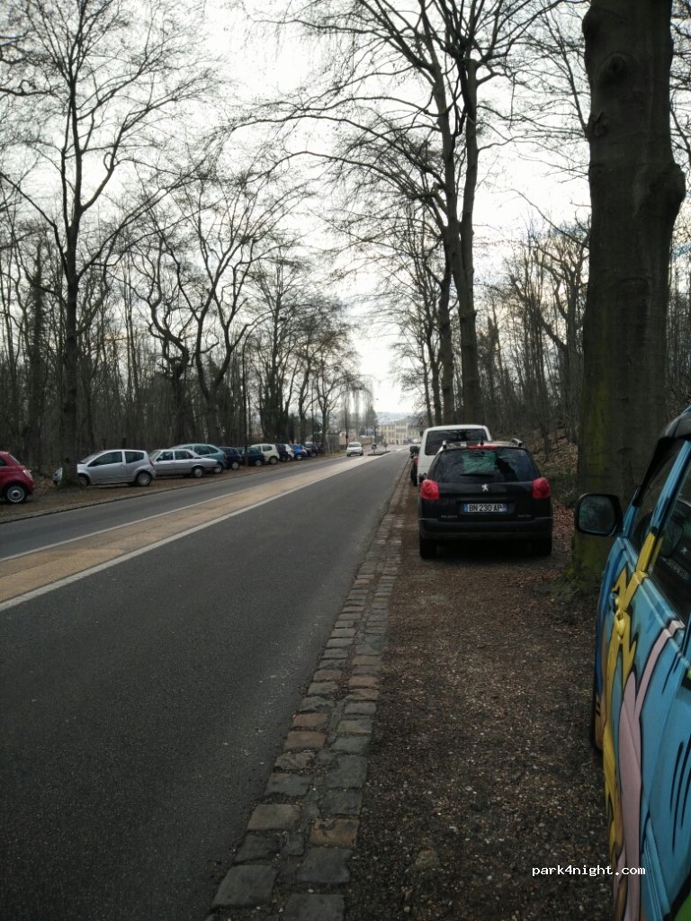 (78000) Versailles - 2 Avenue Clément Ader — foto