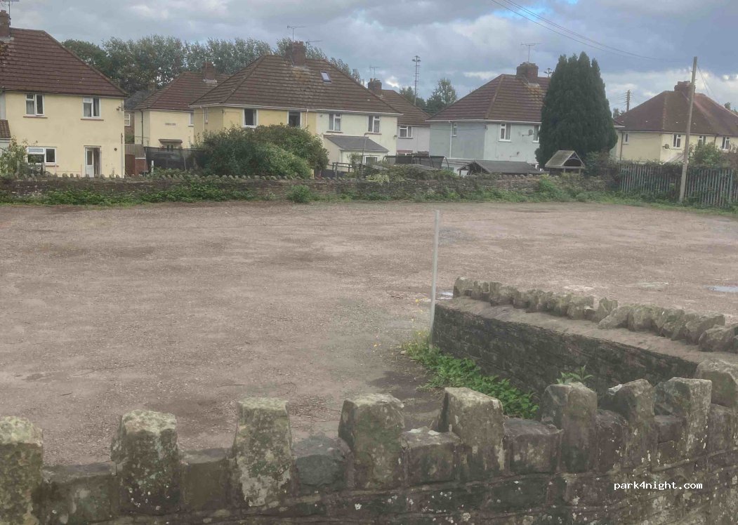 (GL15 5RS) Lydney - 7 Lydfield Road — foto