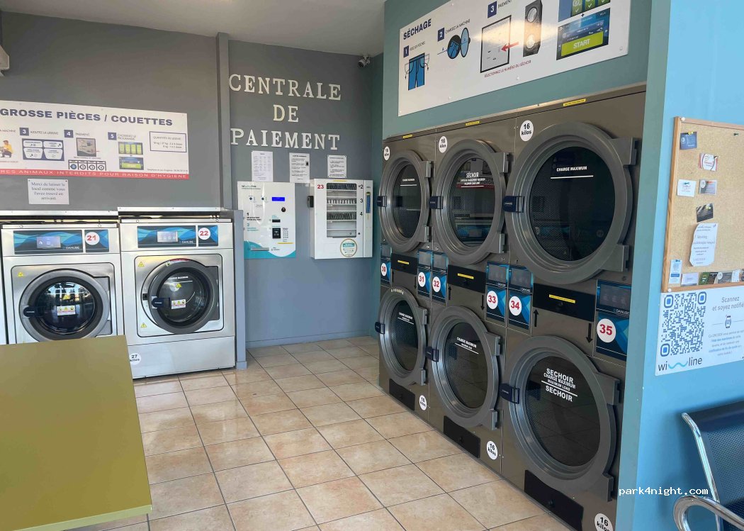 (66750) Saint-Cyprien - 2 Avenue Konrad Adenauer — foto 3