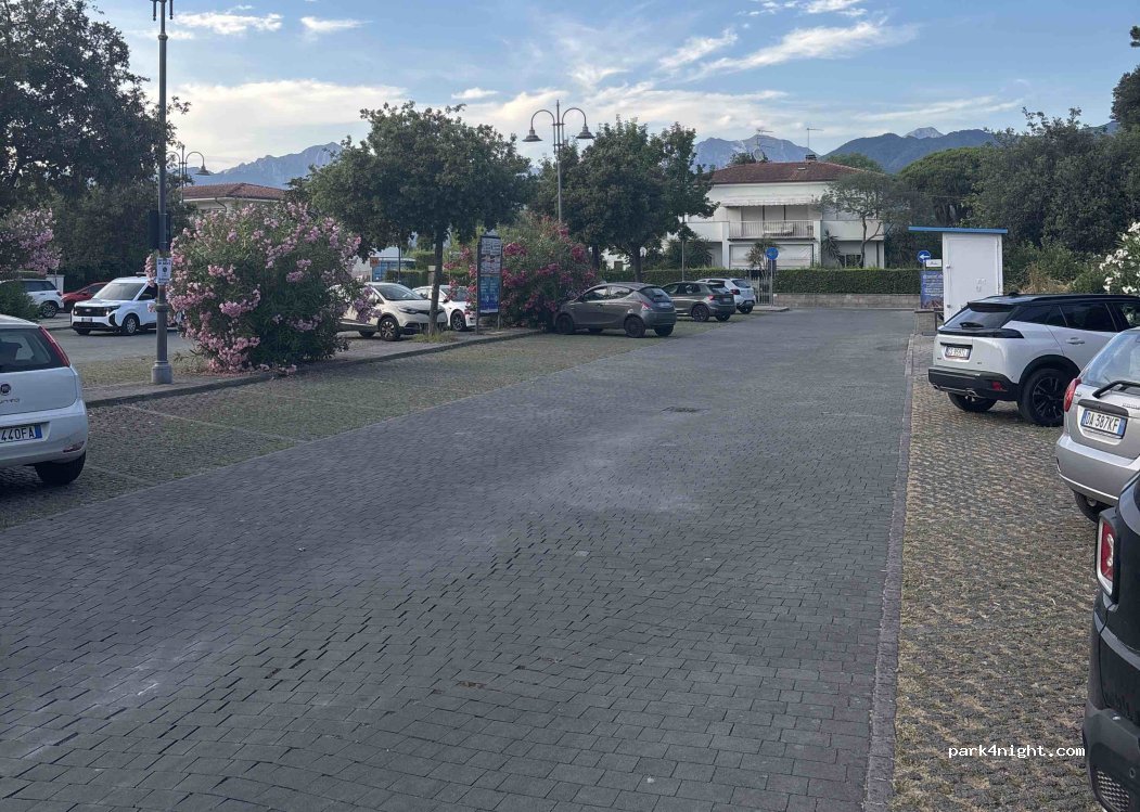 (55045) Marina di Pietrasanta - 2 Via Beato Angelico — foto 3