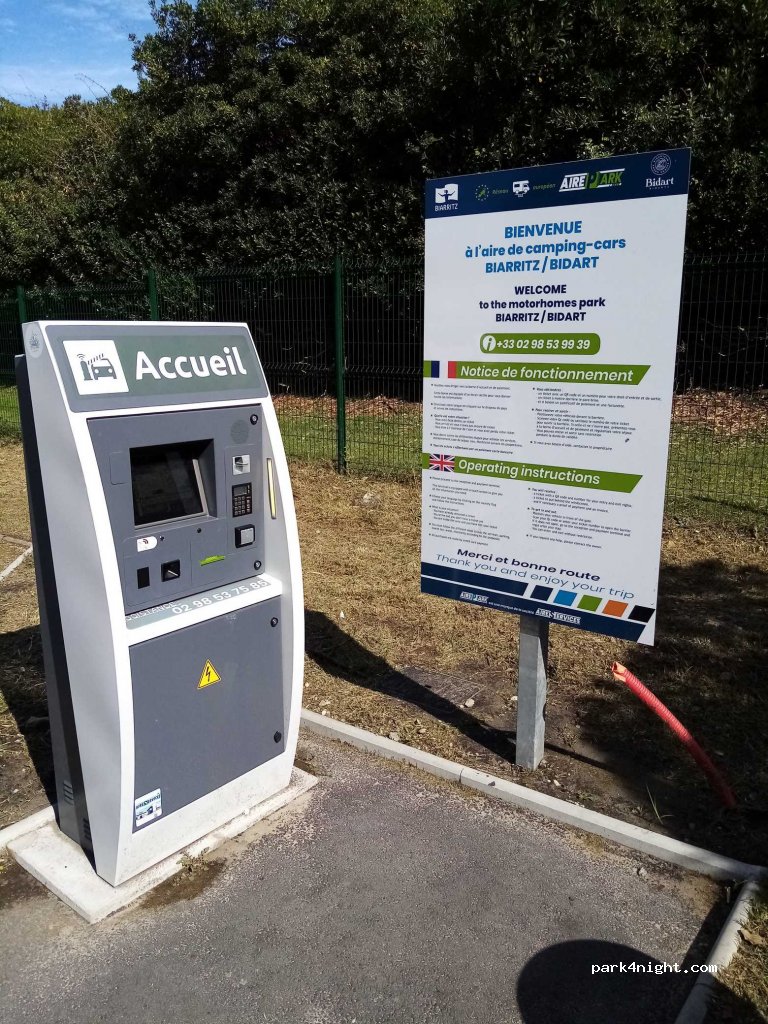Aire Camping car Park de Biarritz Milady — foto