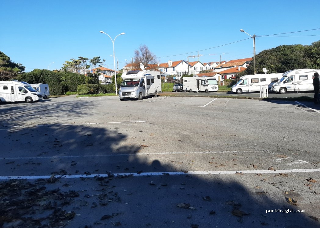 Aire Camping car Park de Biarritz Milady — foto 2