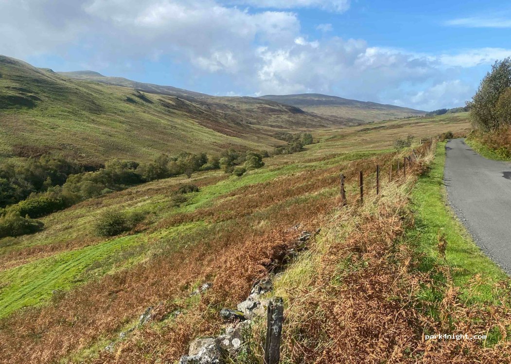 (PA12 4LD) Lochwinnoch - Unnamed road — foto