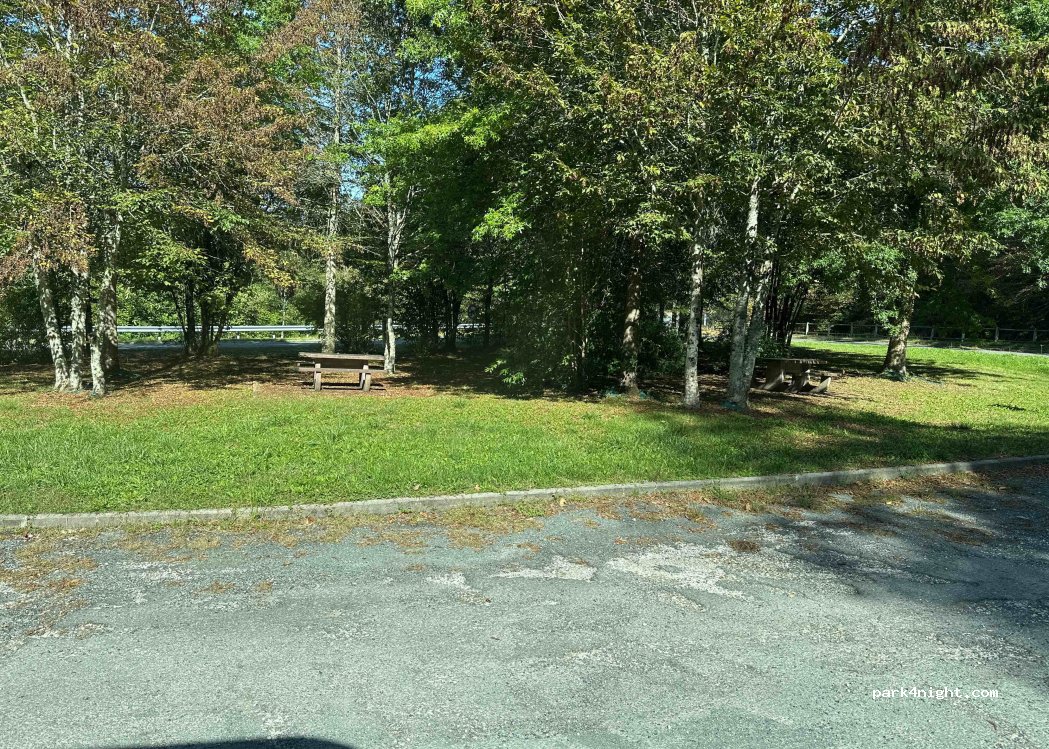 (24470) Saint-Pardoux-la-Rivière - D707 — foto