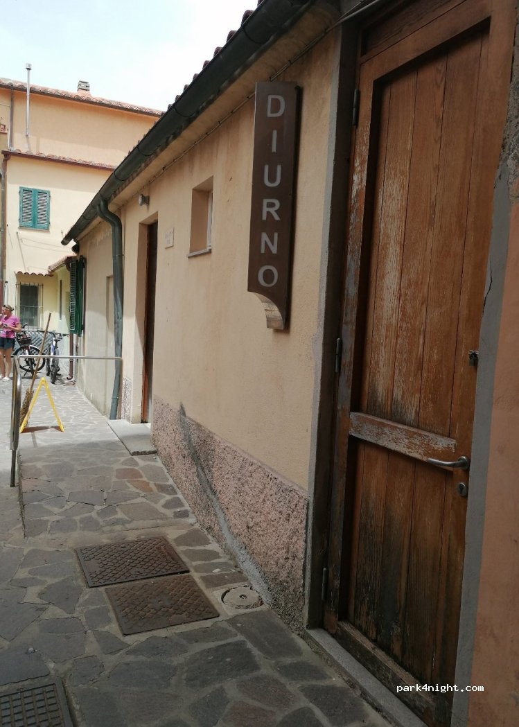 (57033) Marciana Marina - 27 Piazza Vittorio Emanuele — foto 2