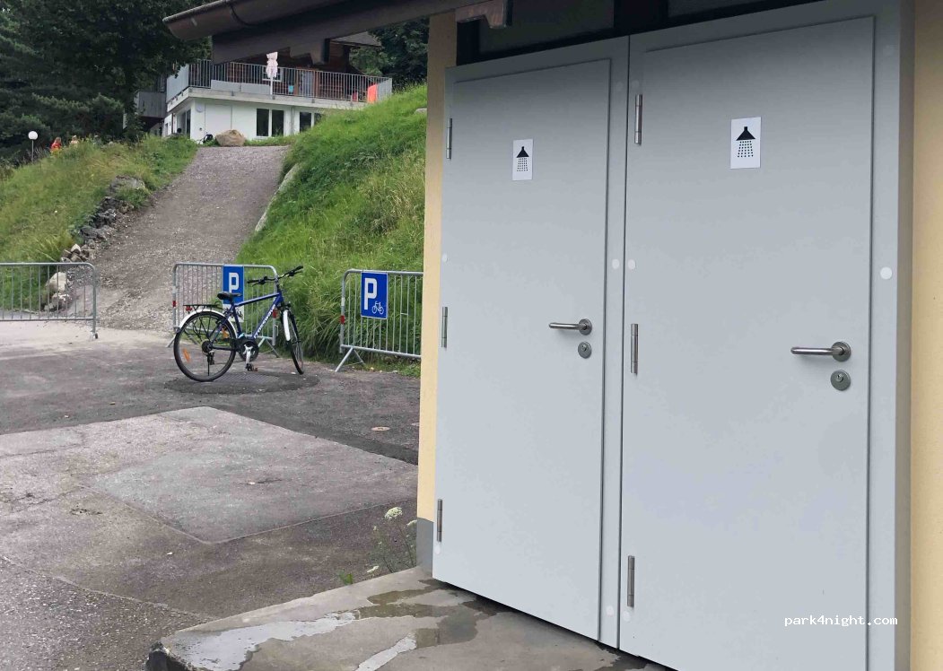 (3705) Spiez - 103 Interlakenstrasse — foto