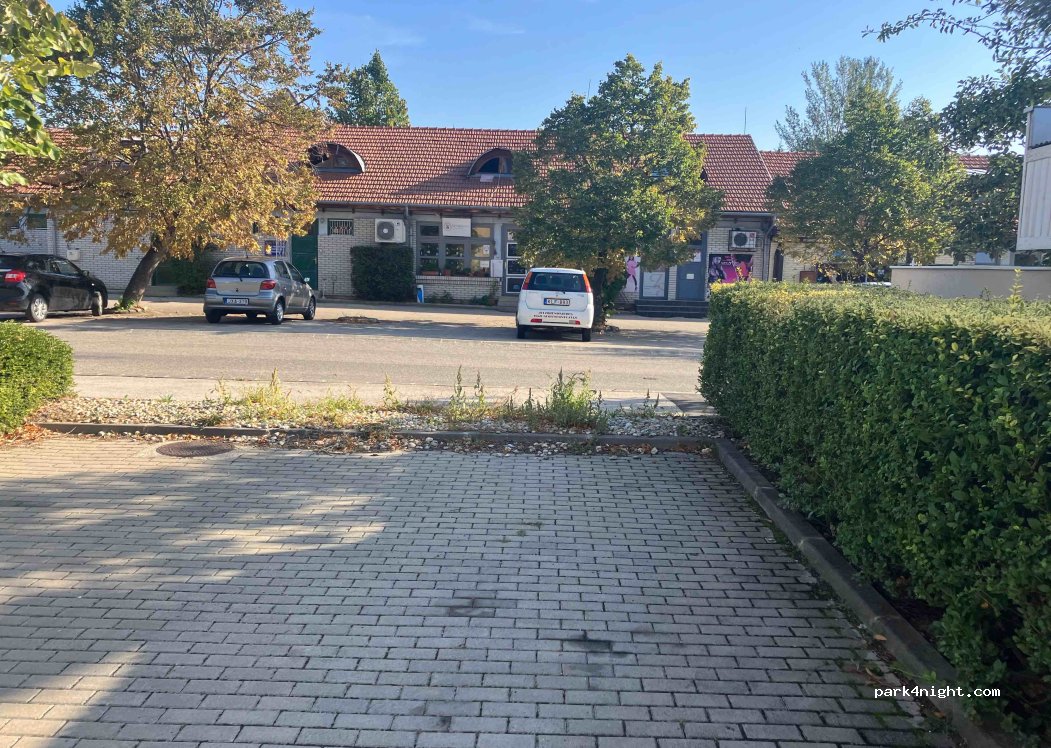 (8230) Balatonfüred - 6 Köztársaság utca — foto