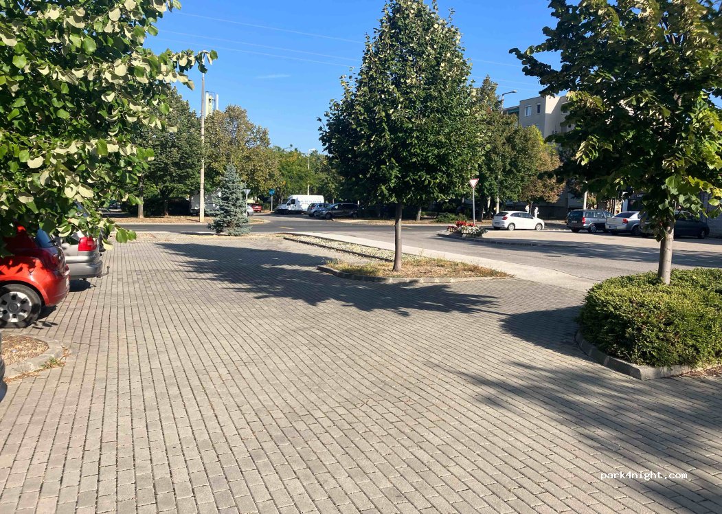 (8230) Balatonfüred - 6 Köztársaság utca — foto 2