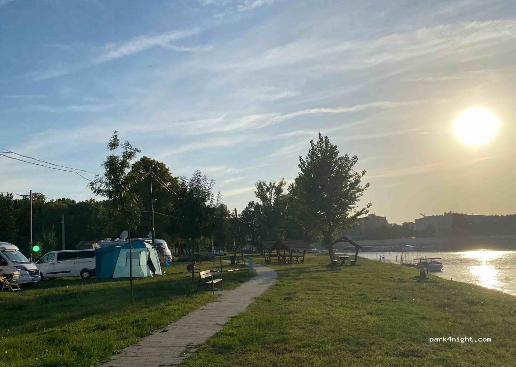 Újszegedi Partfürdő és Kemping — foto 3