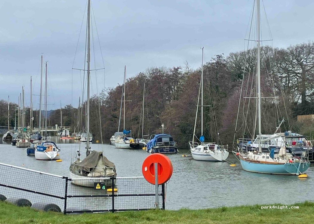 (GL15 4ER) Lydney - Harbour Road — foto 4