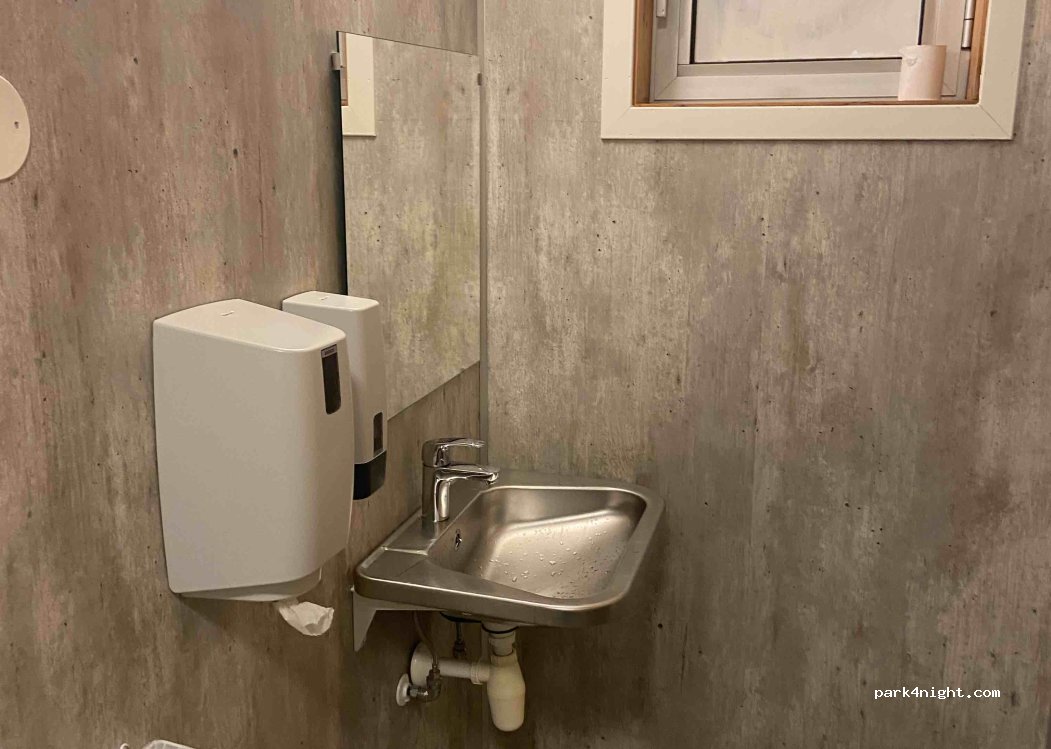 (9060) Lyngseidet - 14 Strandveien — foto 2