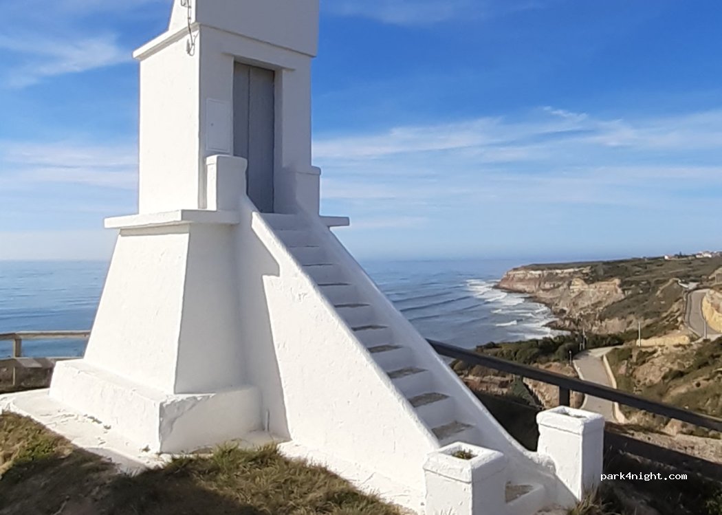 (2560-191) São Pedro da Cadeira - Unnamed Road — foto