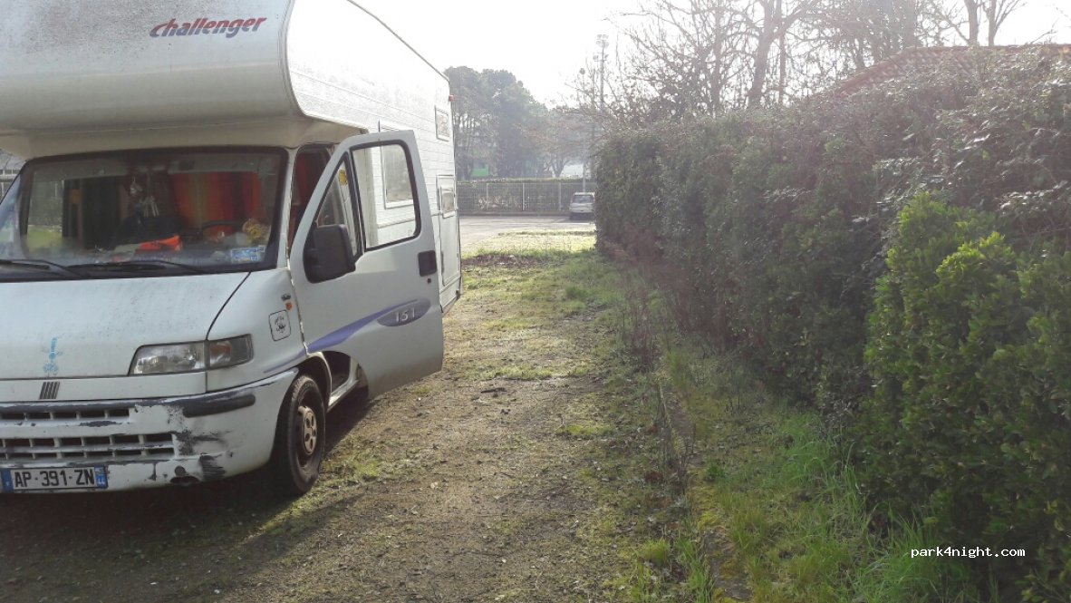 (44250) Saint-Brevin-les-Pins - Allée des Fusains — foto 2