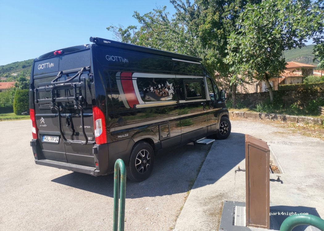 Aire de camping-cars municipale Vabres-l'Abbaye — foto 4