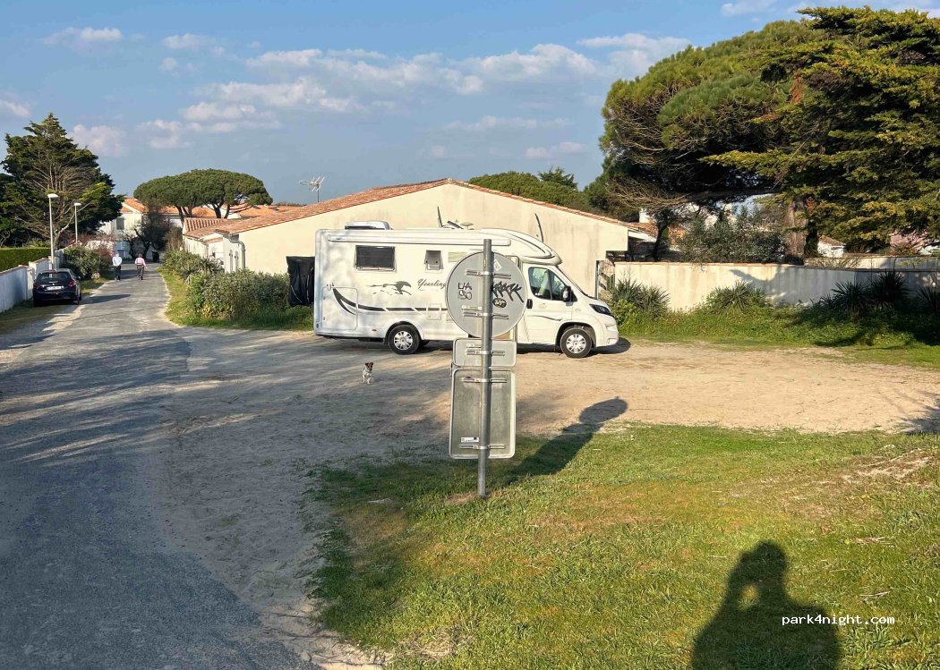 (17670) La Couarde-sur-Mer - 11B Rue du Peux des Hommes — foto 2